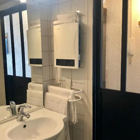 Lumineux Neuf Dans L'hyper Centre Avec Vue דירה שאמוני
